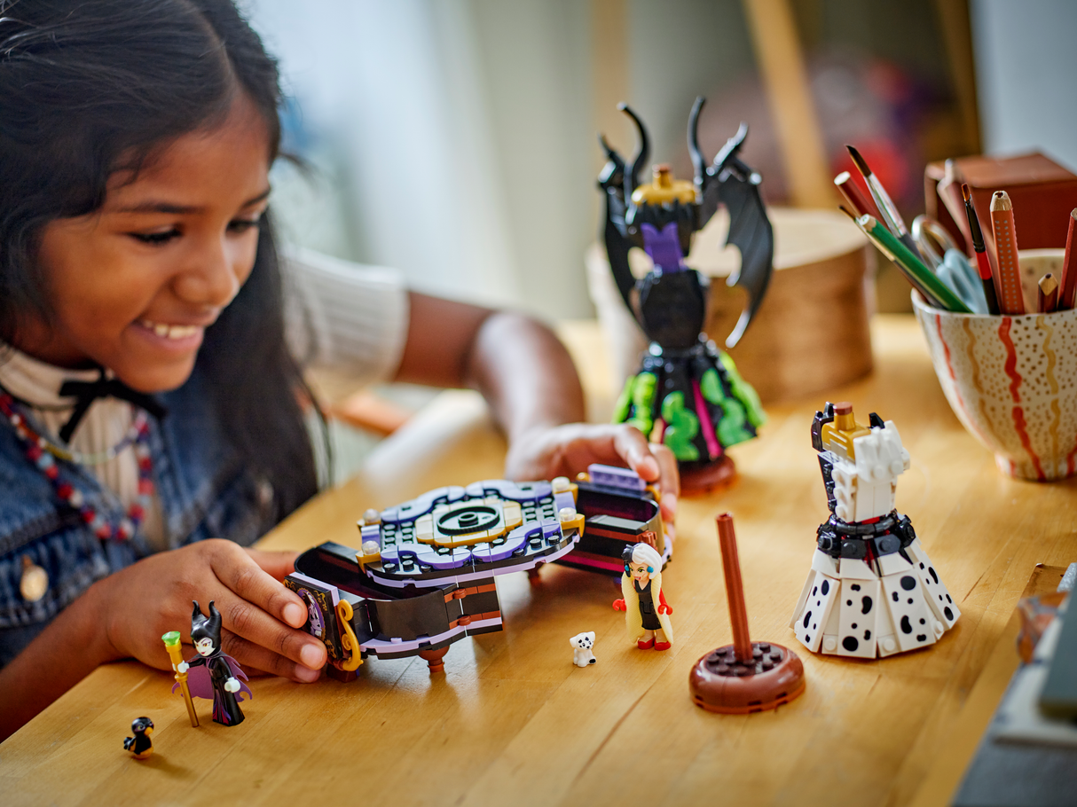 LEGO Disney Maleficenti ja Cruella De Vili kleidid 43262L