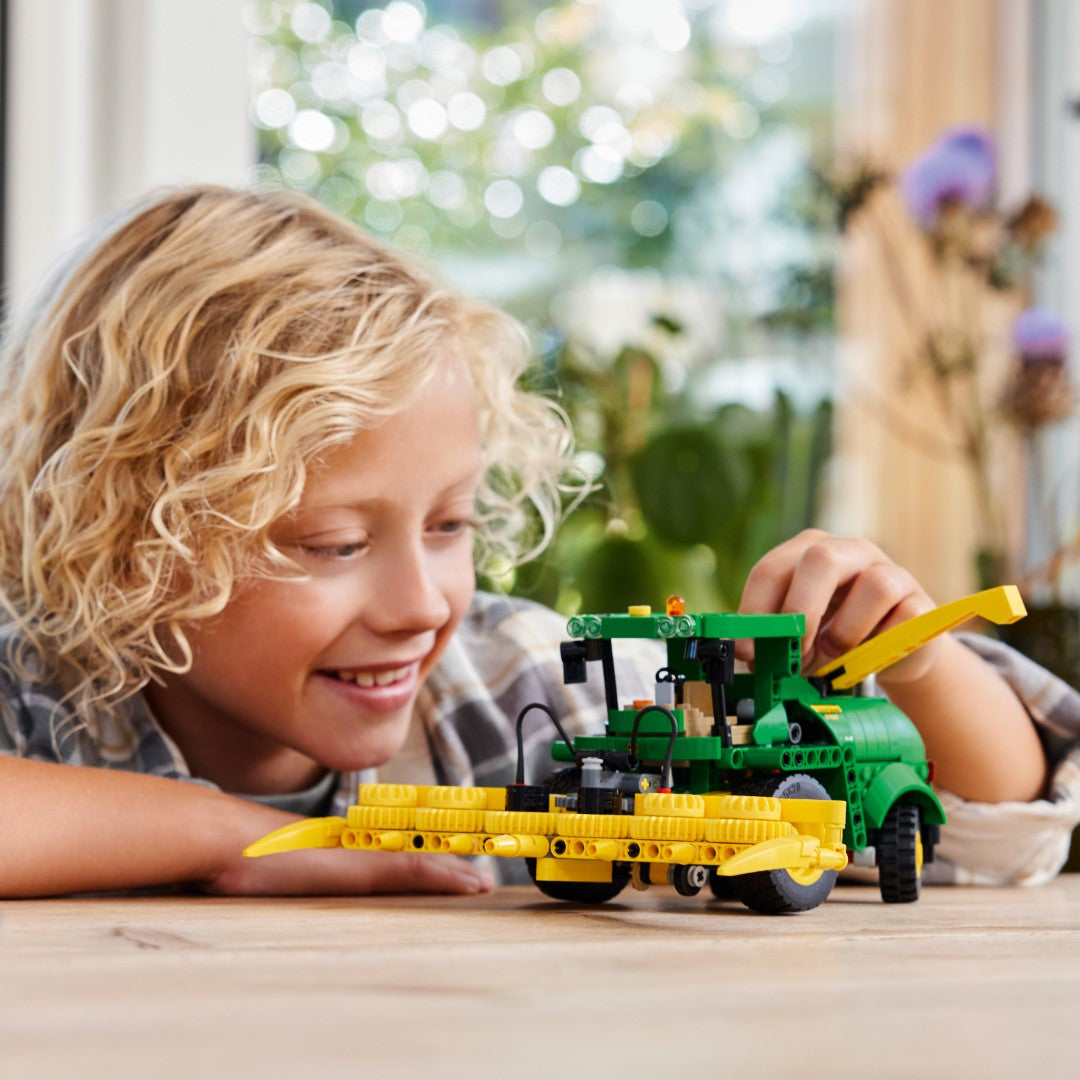 LEGO Technic John Deere 9700 Forage Harvester 42168L