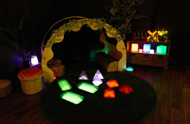 TTS helendavad juveel-püramiidid, 3 tk EL46811B